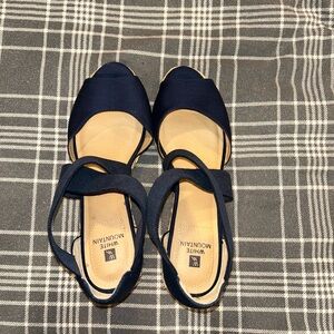 White Mountain Women's Dark Blue Sandals